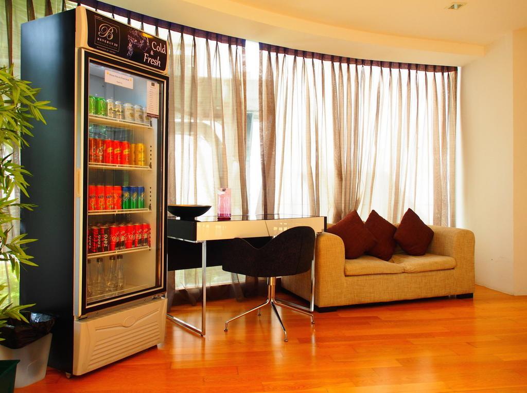 Beverly 33 By Aspira Bangkok Buitenkant foto
