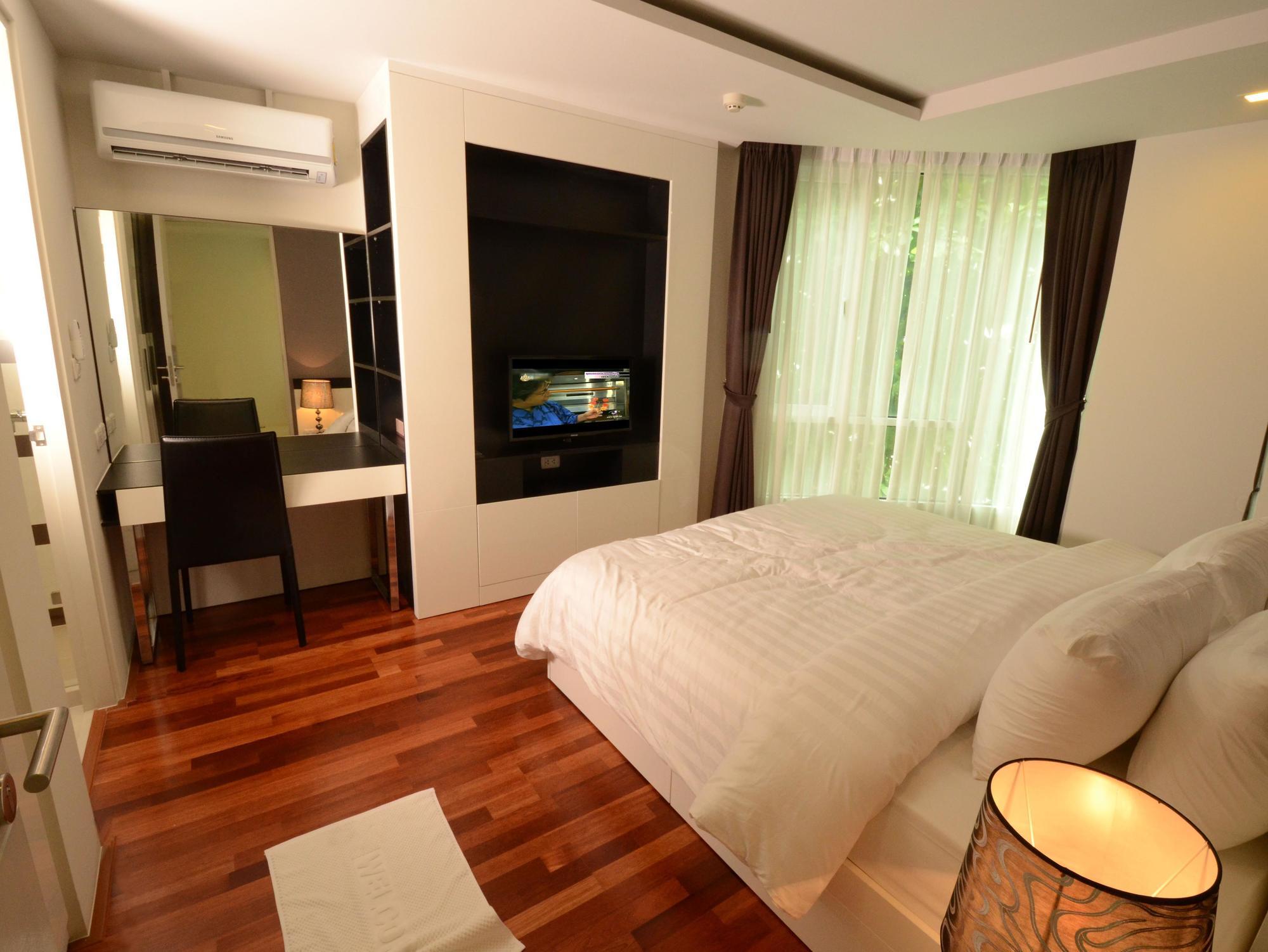 Beverly 33 By Aspira Bangkok Buitenkant foto